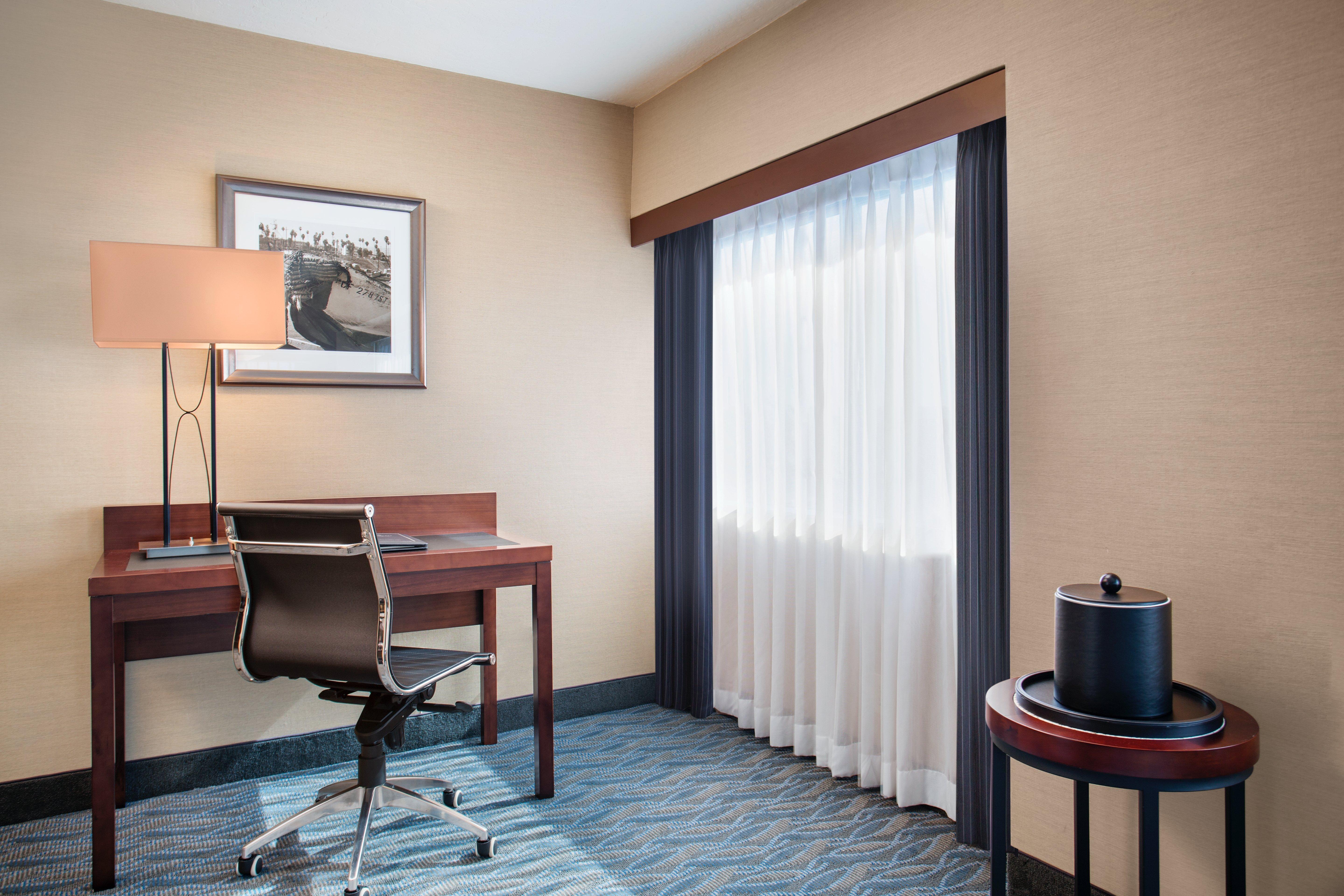 Crowne Plaza Hotel Los Angeles Harbor By Ihg Ngoại thất bức ảnh